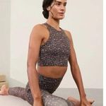 Athleta XS Conscious Crop Sports Bra Size X-Small A-C Bridget Abstract Grey Photo 0