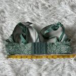 Leonisa  Women’s padded push up bra green & Ivory size 34 B Photo 4