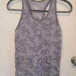 Athleta Women's Small Speedlight Tank Top Light Grey Camo Racerback Stretch Photo 0
