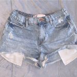 No Boundaries  Juniors Cutoff Distressed Jean Shorts Elastic Waist in Back Size 5 Photo 0
