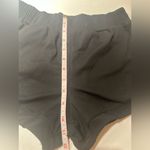 Lululemon Women’s Black Athletic Shorts No Tag, And No Drawstring Size 24 Photo 5