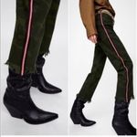 ZARA  Woman Cropped Straight Jeans Camouflage Raw Frayed Hem Side Striped 4 Photo 2