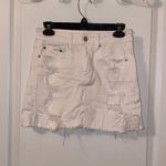 American Eagle NWOT  White Ripped Mini Skirt Photo 0