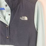 The North Face Glacier Fleecer Light Blue 1/2 Snap Pullover Photo 2