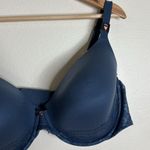 Victoria's Secret Victoria’s Secret body by Victoria lined perfect coverage bra size 44D Photo 2