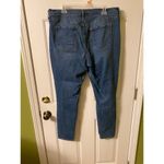 Old Navy  curvy Skinny Jeans Lightly Distressed size 16 Photo 4