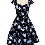 Hell Bunny Vixen's Natalia Rose Retro Rockabilly Swing Dress in Black/White.
L Black Size L Photo 3