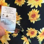 Pleione  Sunflower Print Shirt. Size Small. Photo 2