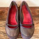 Nike Comfortable brown/pink slip on shoes in excellent condition. Sz 8 Photo 1