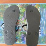 Old Navy • flip flops• Size 6 Photo 2