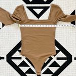 Babaton x Aritzia Contour Squareneck Long Sleeve Bodysuit Constant Camel Medium Photo 3