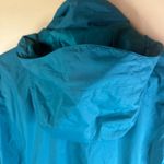 The North Face  Womens HYVENT Rain Hooded Jacket Size L Turquoise Outdoor Active Photo 6