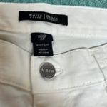 White House | Black Market -Noir Boot Leg Photo 4