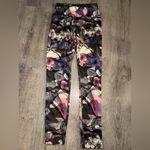 Nike Rare RUNNING Dri-Fit Floral Leggings with glitter golden details Photo 3