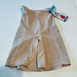 Assets Red Hot Label by Spanx Womens SZ Small Luxe & Lean Mid Thigh Short NEW Tan Photo 0