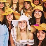 Wide brim floppy white sunhat Photo 1