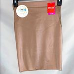 Spanx NWT SPANK SHAPEWEAR SHAPING HALF SLIP WO SIZE XS SMART GRIP STIPS STAY IN PLACE Photo 0