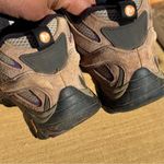 Merrell  Women's Moab 2 Vent Mid Hiking Boots Size 6.5 Photo 8
