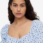 Puff Sleeved Dress Photo 4