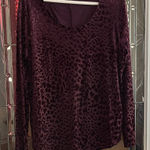 Simply Vera Burgundy Scoop Neck Velvet Textured Leopard Print L/S Top sz L Photo 0