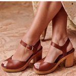 Sézane Sezane NWT Fausta Leather Clogs size 9 Photo 2