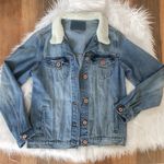 Forever 21 Denim jacket with faux shearling collar Photo 0