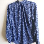 Tahari Blouse Blue & White Floral V Neck Top M EUC Business Casual Professional Photo 11