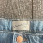Universal Threads Universal Thread Size 6 Distressed Light Wash Boyfriend Jeans Photo 3