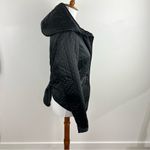 Quilted Hooded Jacket Black Avant Photo 9