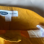 Old Navy women’s Yellow Flat Front Shorts Casual Lightweight Design Photo 1