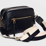 Universal Threads Black Crossbody Bag Photo 1