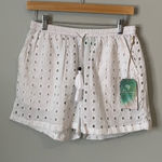 True Destinations White 100% Cotton Eyelet Resort Wear Shorts Size Women's Small Photo 0