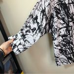 John Mark  White Black Abstract Top Medium Photo 5