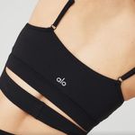 Alo Yoga  Airbrush Enso Black Cool Crossover Bra Photo 2
