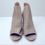 Vaneli‎ Bathild Stacked Block Heeled Tan Sandals Size 9 Photo 3