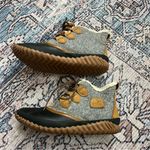 Sorel Waterproof Out and About Boots Lace Up Snow Boots Classic Gray Wool Sherpa Photo 7