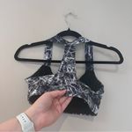 Gap Fit Black and White Sports Bra Photo 3