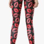 Red lips print on black high waist ankle legging Multiple Size 4 Photo 3