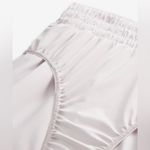 Nike One
Women's Dri-FIT High-Waisted 3" Brief-Lined Shorts Photo 2