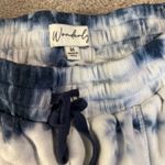 Wonderly  Joggers Photo 1