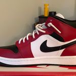 Nike Air Jordan 1 Mid Black Toe Chicago Photo 0