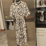St. John ππ Printed Silk Dress ~ 100% Silk White Cheetah Print Large Photo 4
