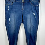 Torrid  Premium Blue Denim Flat Front Distressed Raw Hem Casual Capri Pants Sz 26 Photo 0