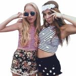 LF new Carmar ❉ Daisy Embroidery Embellished Cut Off Frayed Denim Shorts ❉ Black Photo 1