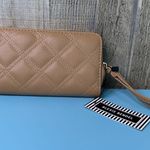 Alexis Bendel Tan Quilted Zippered Wallet W/Inside Zip Compartment & Card Slots Photo 1