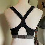 Under Armour 36D Fitted Sports Bra Photo 3