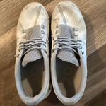 on cloud Running Shoes Photo 0