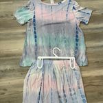 Lounge Now N Forever NWT Tie-Dye  set, very soft size small, shorts have adjustable waist, shirt pit to pit is 18, length is 22 Photo 1