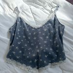 Hollister Must Have Collection Lace Trim Cropped Tank Top Photo 0
