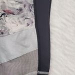 Lululemon If You're Lucky crop black and floral prints size 8 leggings Photo 8